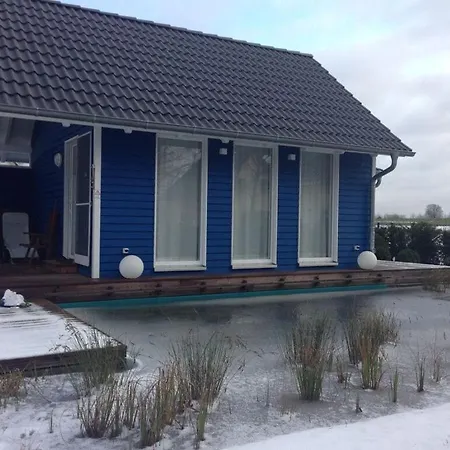 Pleasant Holiday Near Town Center